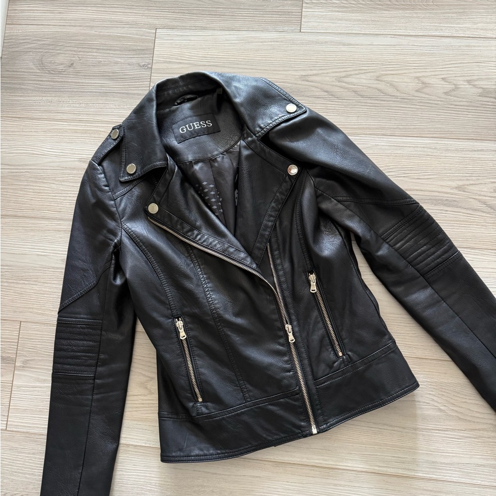 GUESS Women's Sleek Black faux Leather Jacket